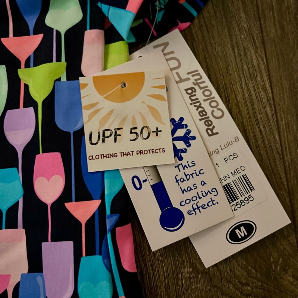 Lulu B Colorful Wine Glass Ruffle Sleeve Cooling UPF 50 Top NWT Size Medium M - Picture 10 of 12